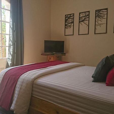 La Tour D'Ugo Hotel Cavanac Eksteriør billede